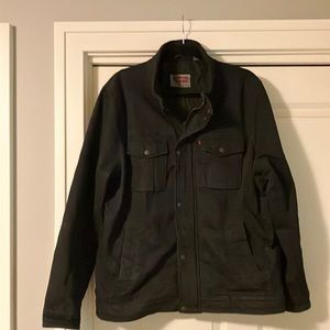 Men’s Large black Levi’s jacket. Quilted lining inside.
